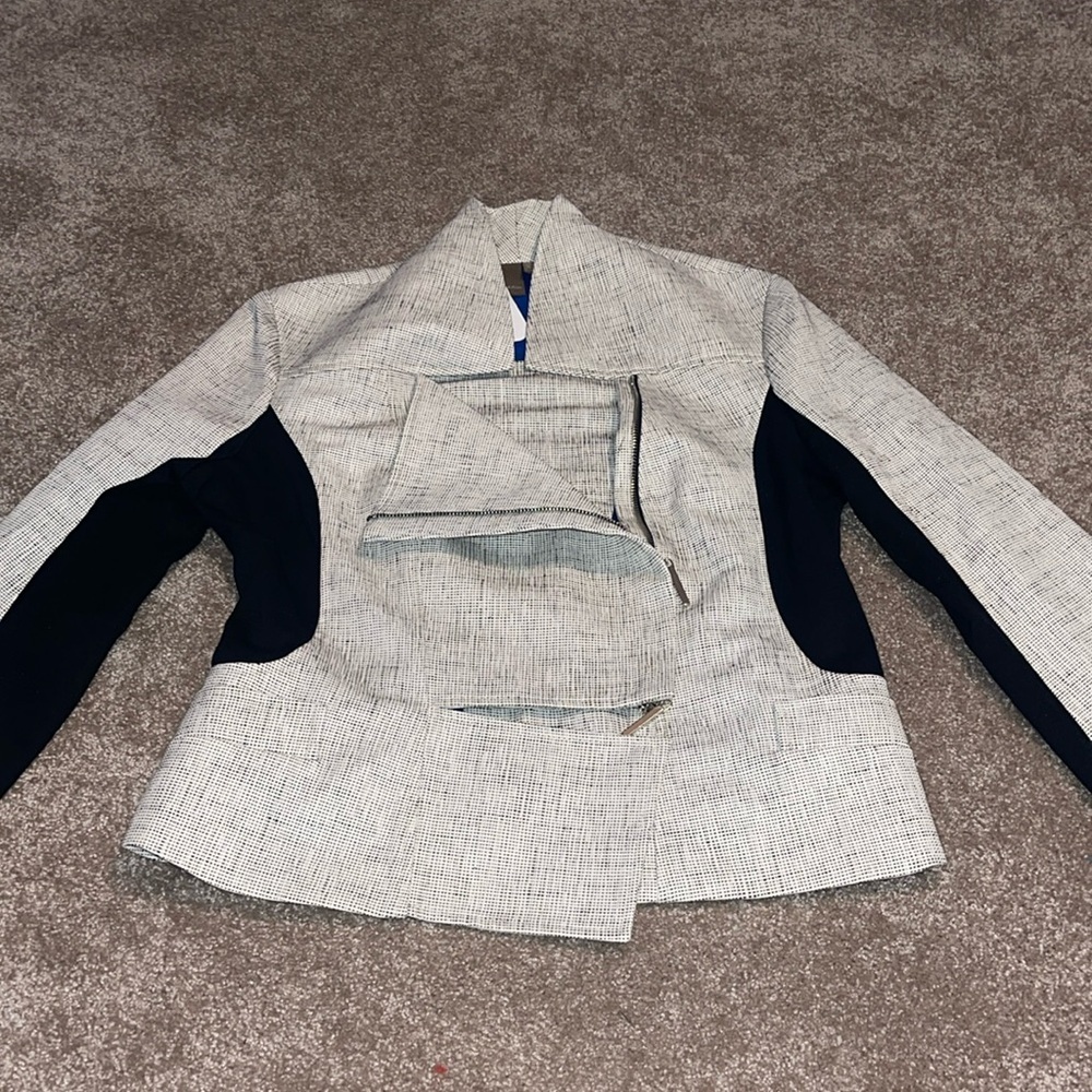 Stylish Women's Gray and Black Blazer